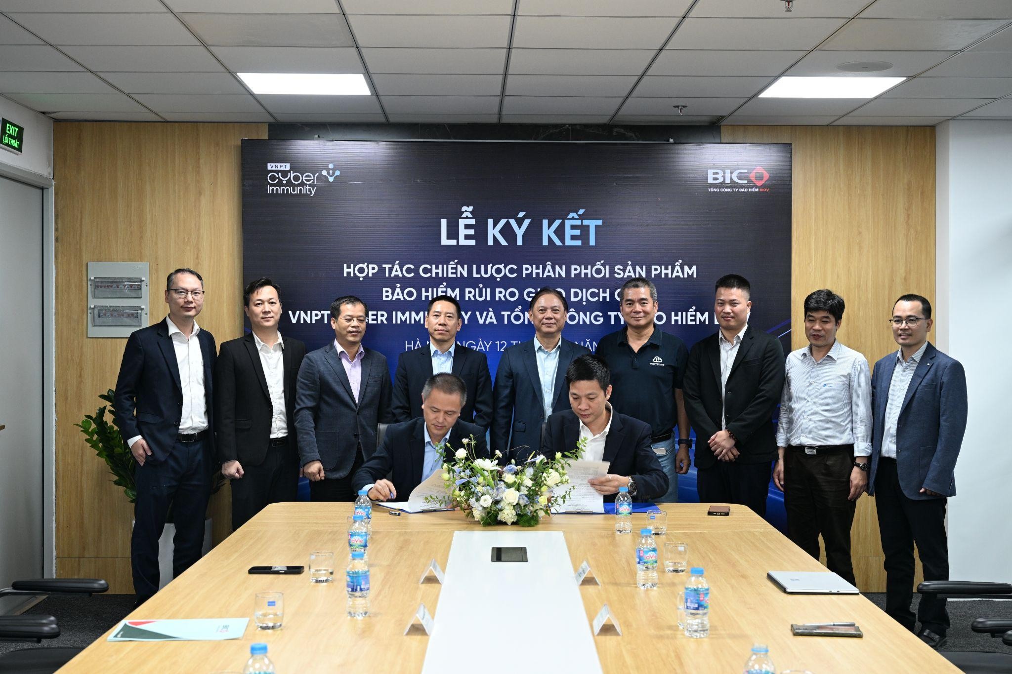 Le-ky-ket-Hop-tac-chien-luoc-phan-phoi-san-pham-Bao-hiem-rui-ro-giao-dich-giua-VNPT-Cyber-Immunity-va-BIC-b14d3febc3